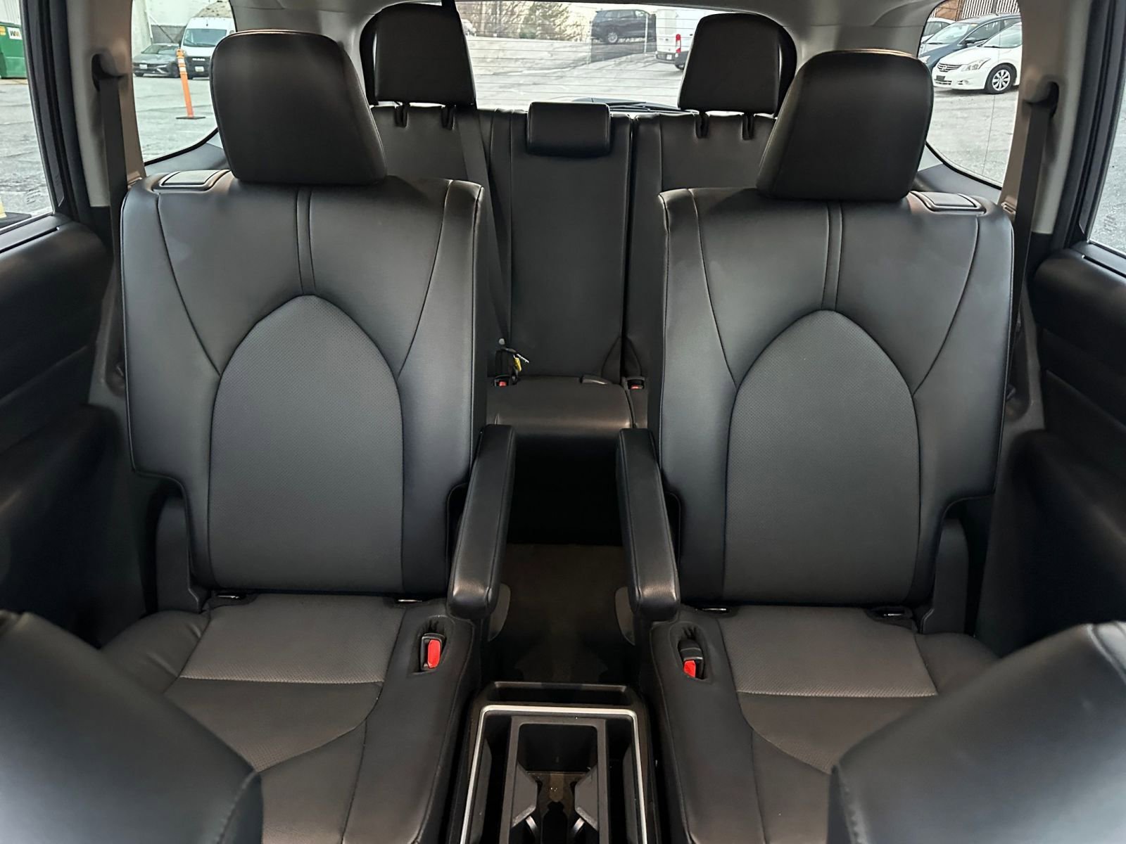 Used 2025 Toyota Grand Highlander XLE image 39