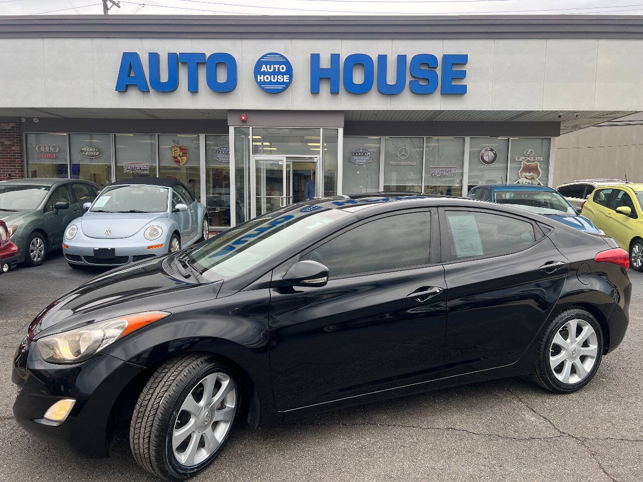 Used 2012 Hyundai Elantra Limited FWD image 1