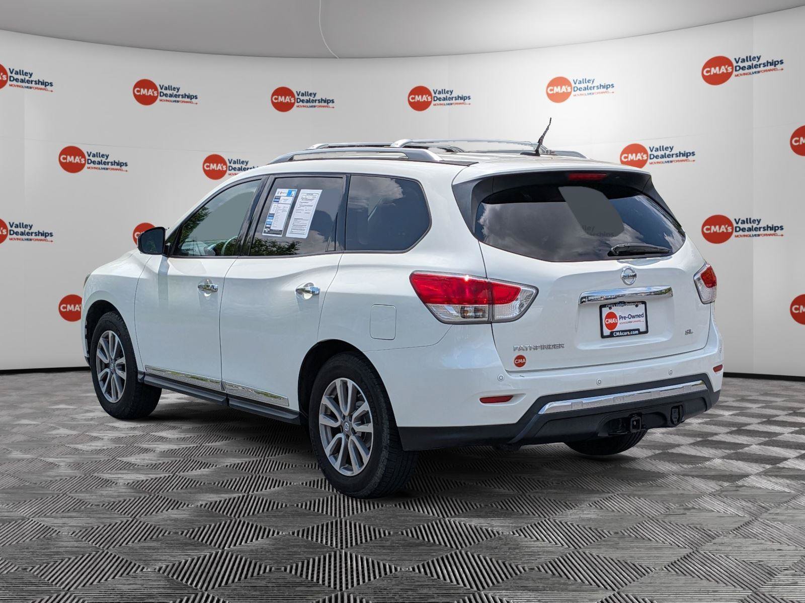 Used 2015 Nissan Pathfinder SL w/ SL Tech Package FWD image 21