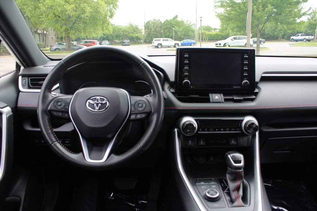 Used 2022 Toyota RAV4 SE w/ Weather & Moonroof Package AWD/4WD image 14