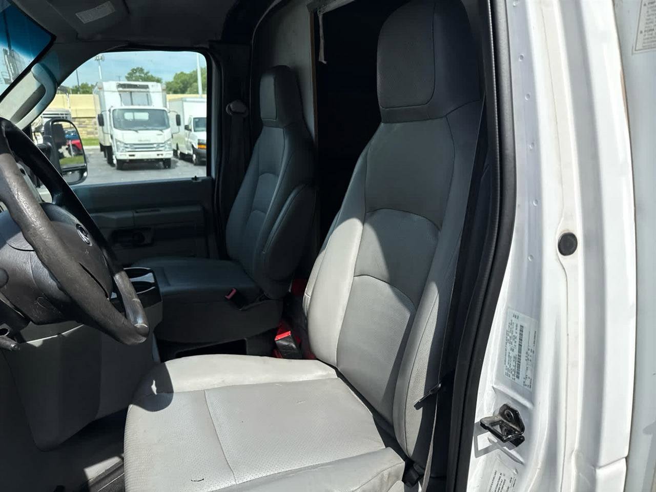 Used 2018 Ford E-350 and Econoline 350 Super Duty RWD image 13