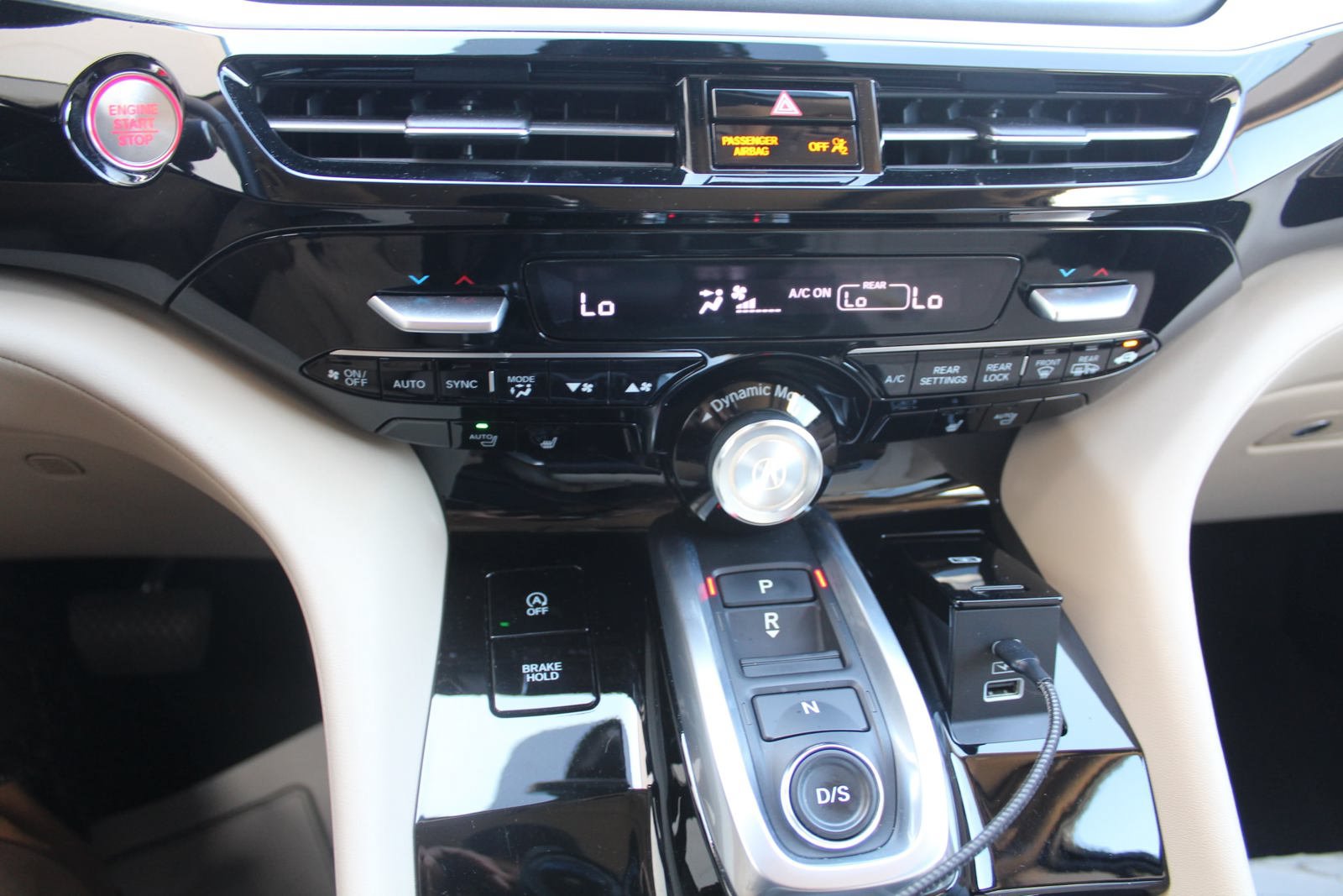 Certified 2023 Acura MDX w/ Technology Package FWD image 12