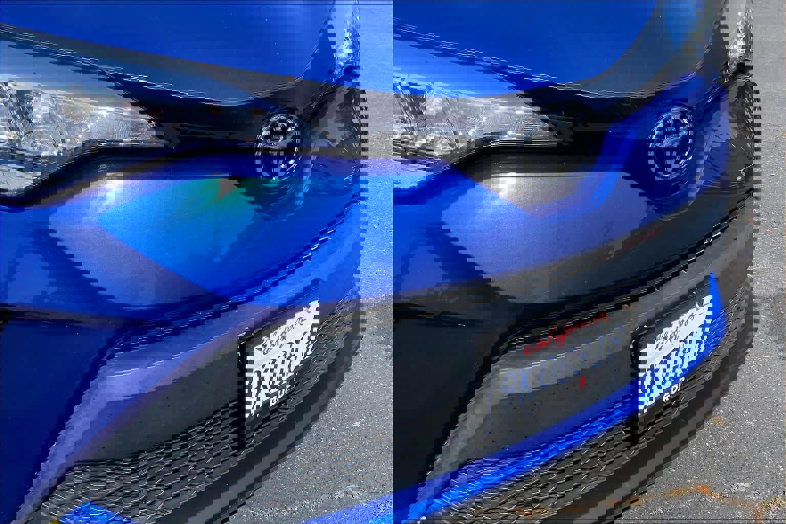 Used 2021 Toyota C-HR XLE FWD image 28