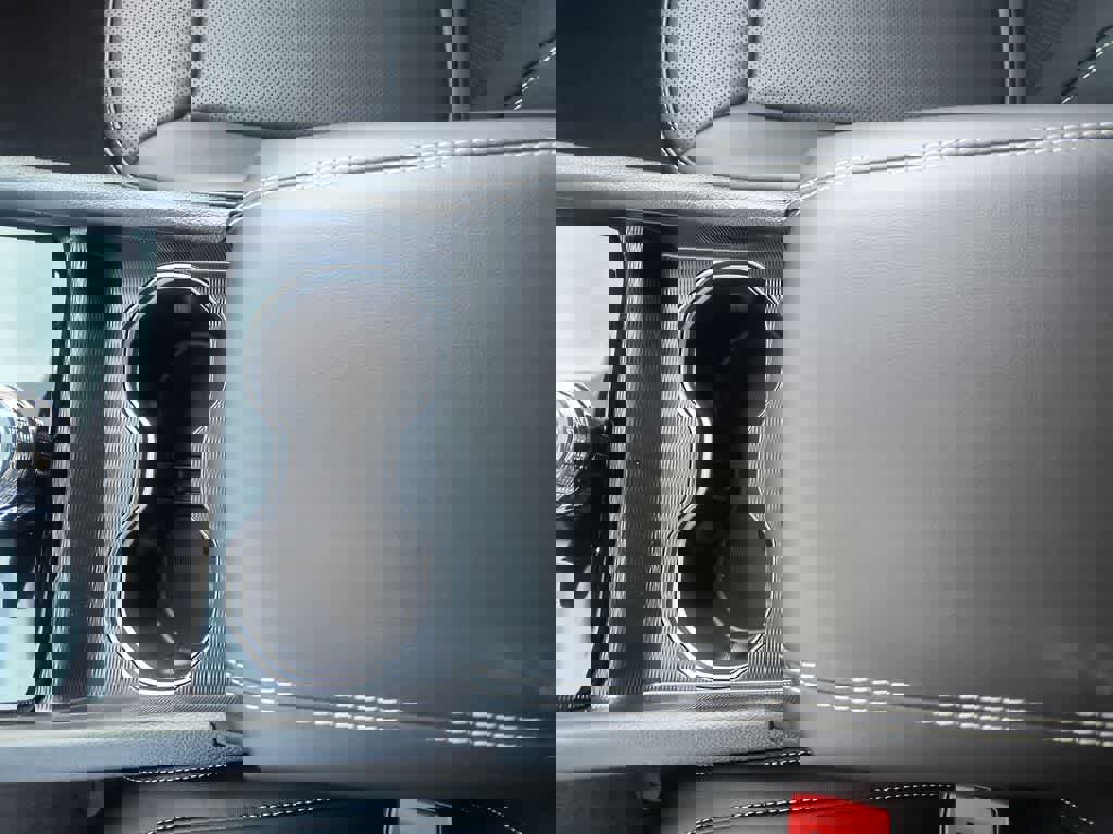 New 2025 Jeep Grand Cherokee Limited w/ Luxury Tech Group II image 21