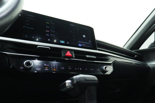 Used 2025 Kia K5 GT-Line w/ GT-Line Premium Package FWD image 16