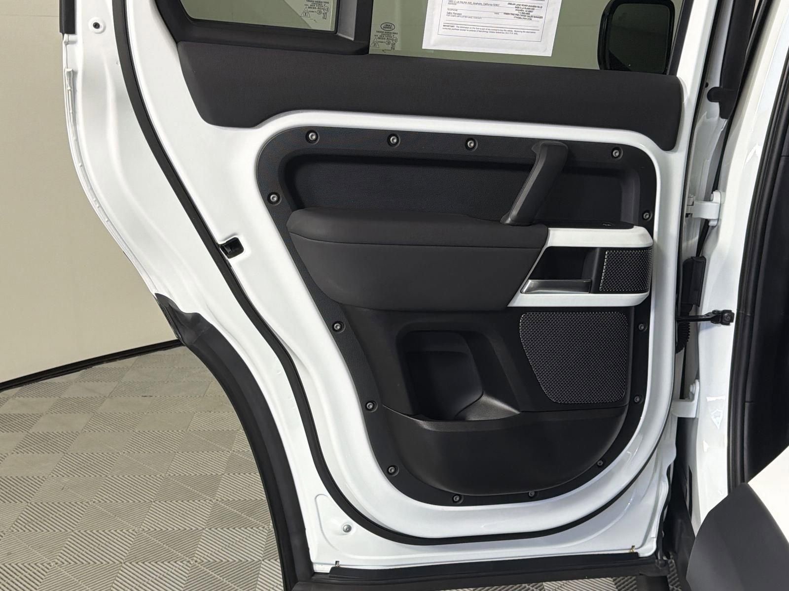 Used 2023 Land Rover Defender 110 S image 25