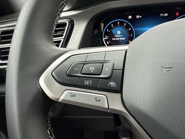 Certified 2025 Volkswagen Atlas Cross Sport SE image 24