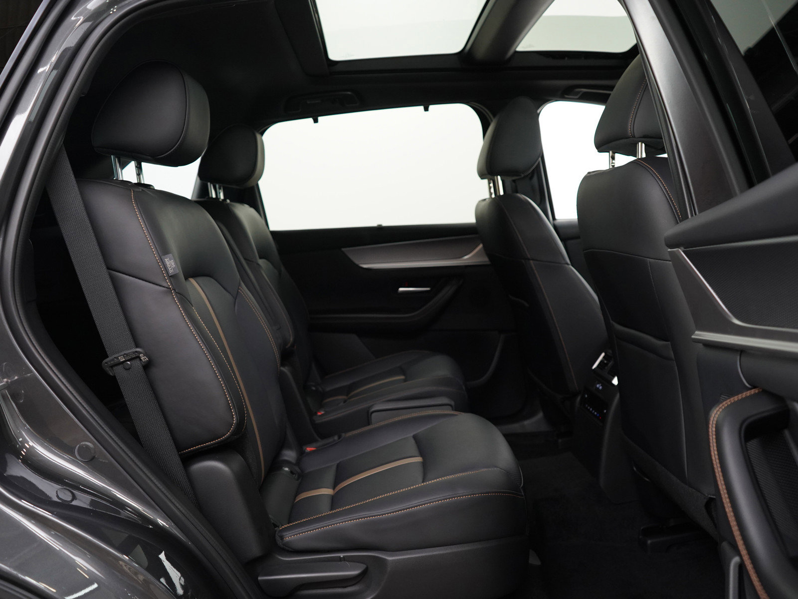 Certified 2025 MAZDA CX-90 3.3 Turbo S w/ Premium Package image 11