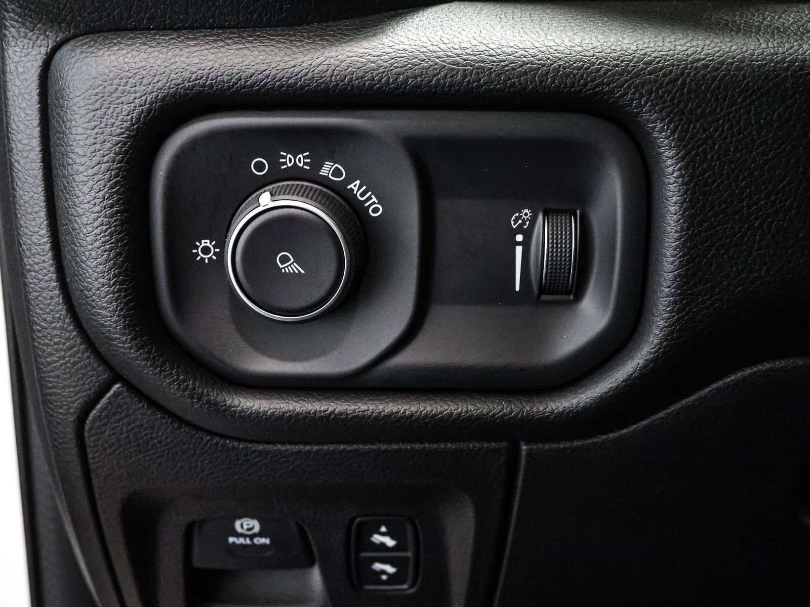 Used 2023 RAM 1500 Laramie image 30