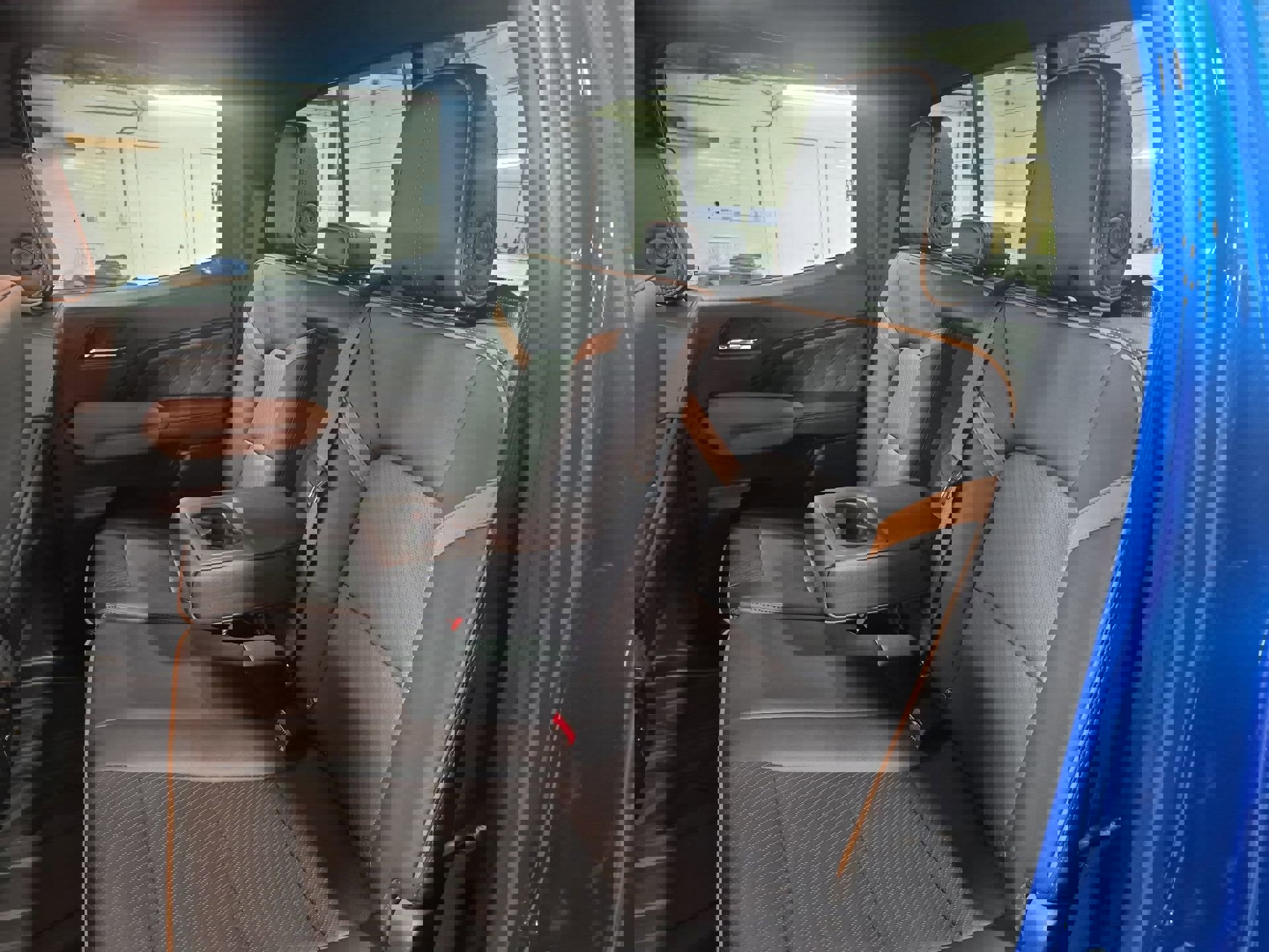 Used 2023 GMC Canyon AT4 w/ AT4 Premium Package image 27