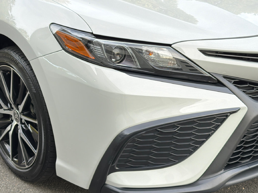 Used 2024 Toyota Camry SE FWD image 11