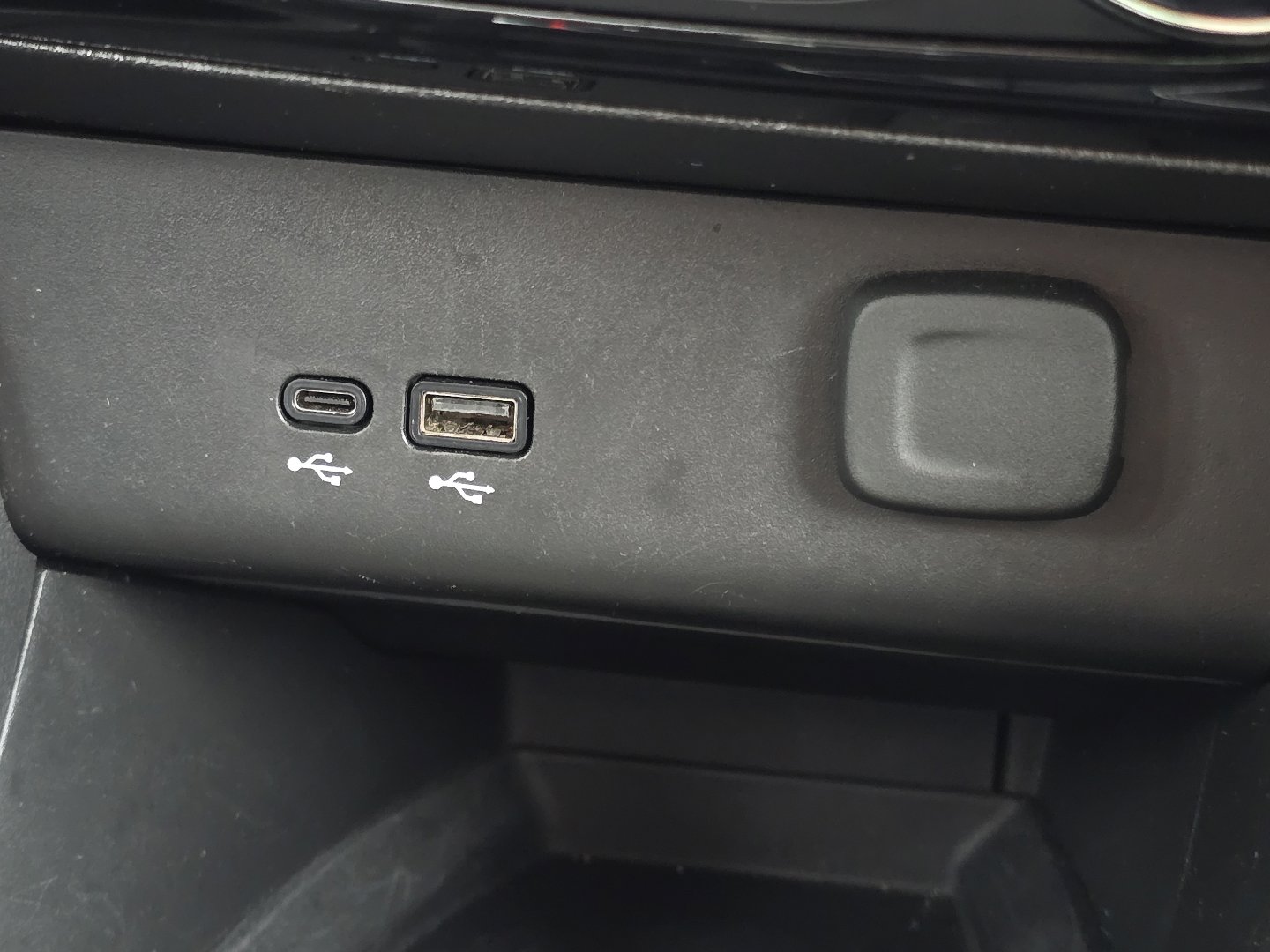 Used 2024 Buick Encore GX Sport Touring image 7