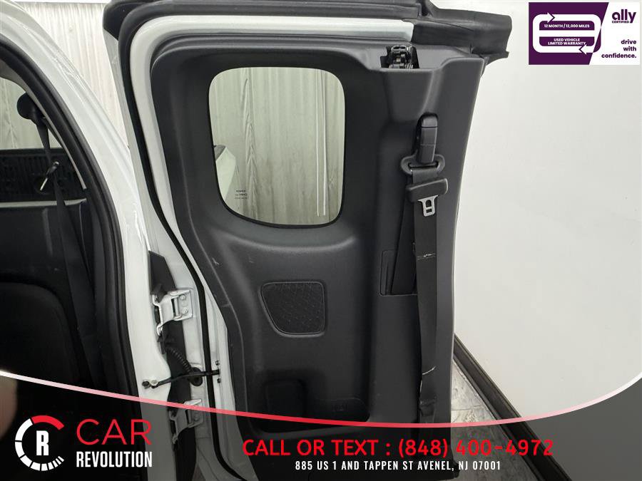 Used 2024 Nissan Frontier S w/ S Utility Package RWD image 10