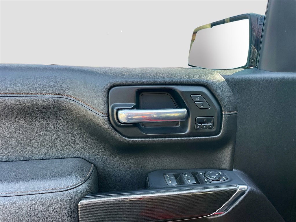 Used 2022 GMC Sierra 1500 AT4 w/ AT4 Preferred Package image 9