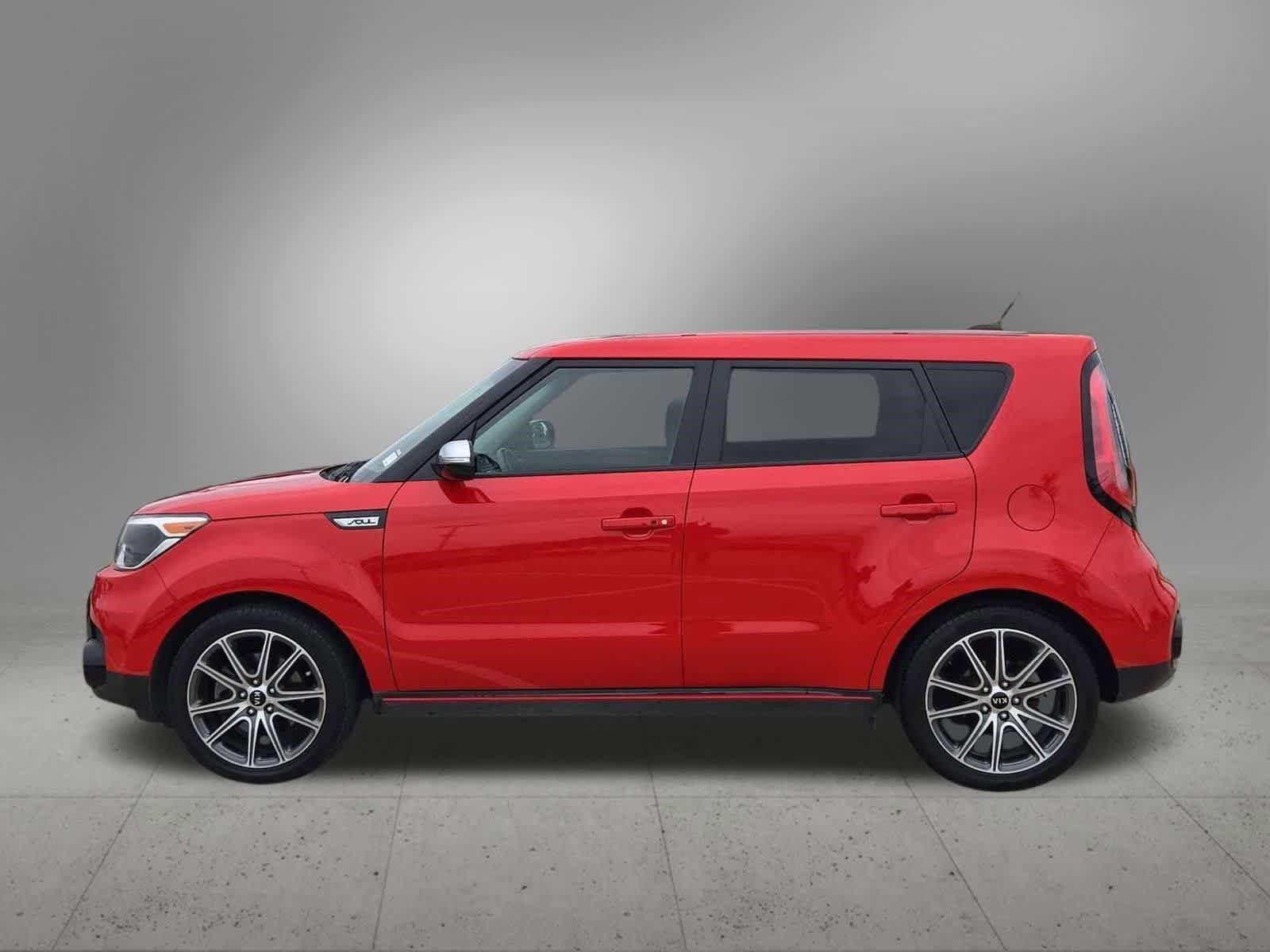 Used 2019 Kia Soul ! FWD image 3