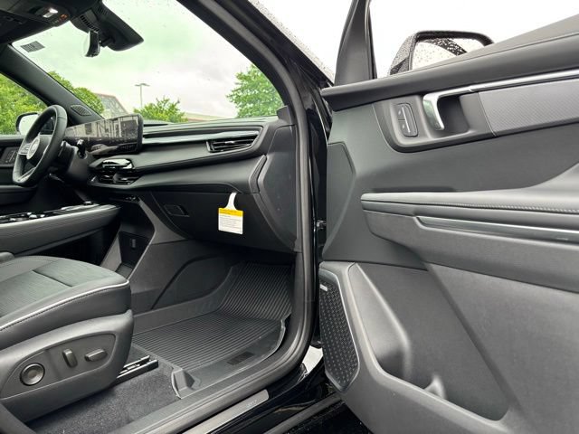 New 2026 Buick Enclave Sport Touring w/ Power Package FWD image 35