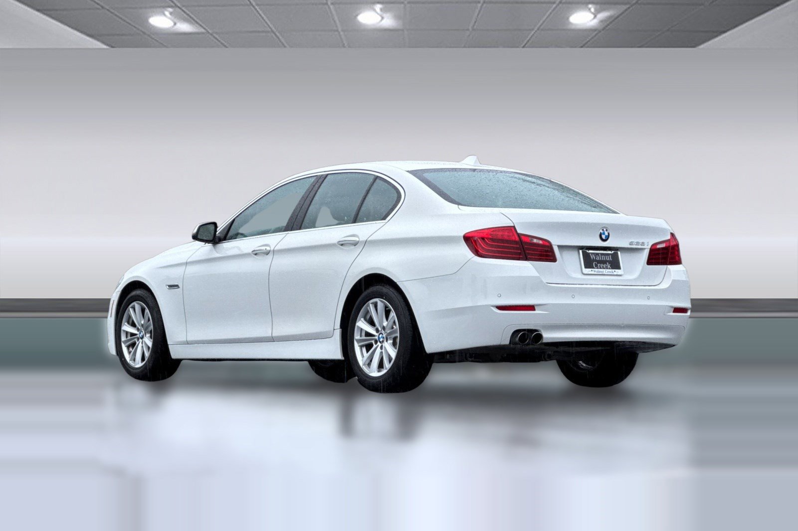 Used 2015 BMW 528i Sedan image 3