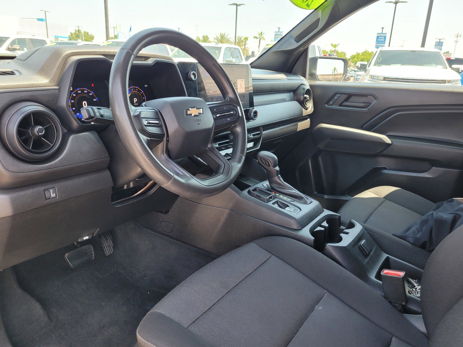 Used 2024 Chevrolet Colorado W/T RWD image 9