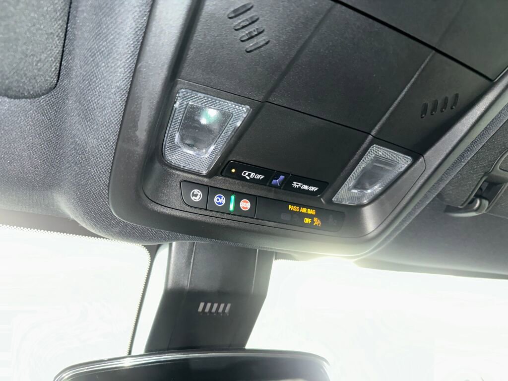 Certified 2023 Chevrolet Equinox RS w/ LPO, Floor Liner Package image 17