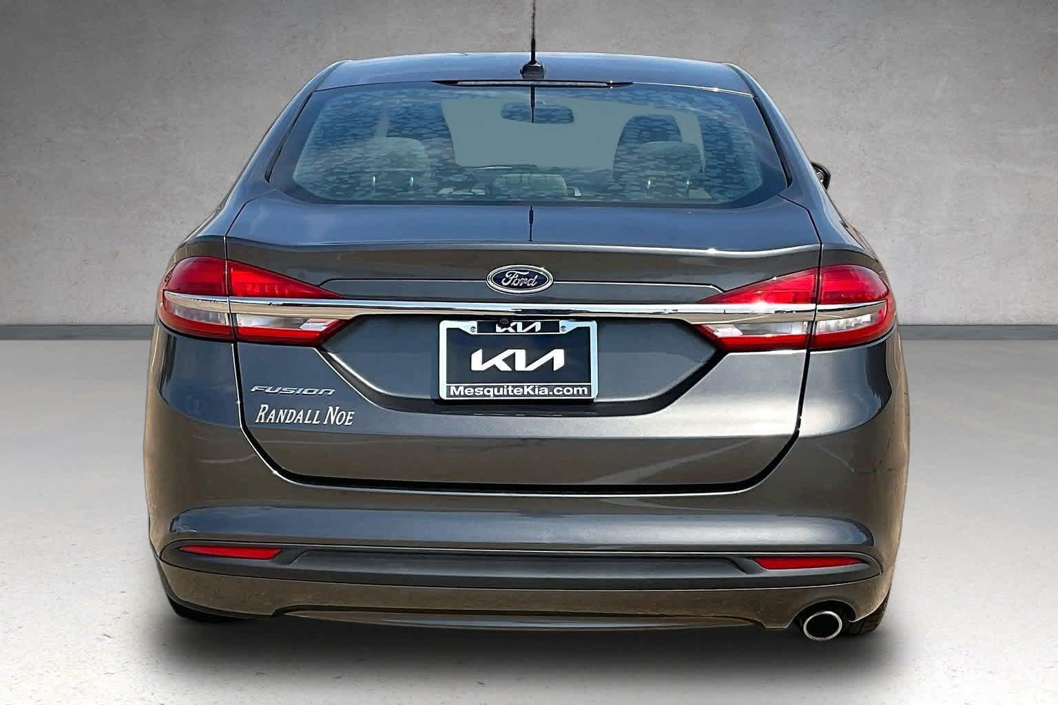 Used 2017 Ford Fusion S FWD image 5