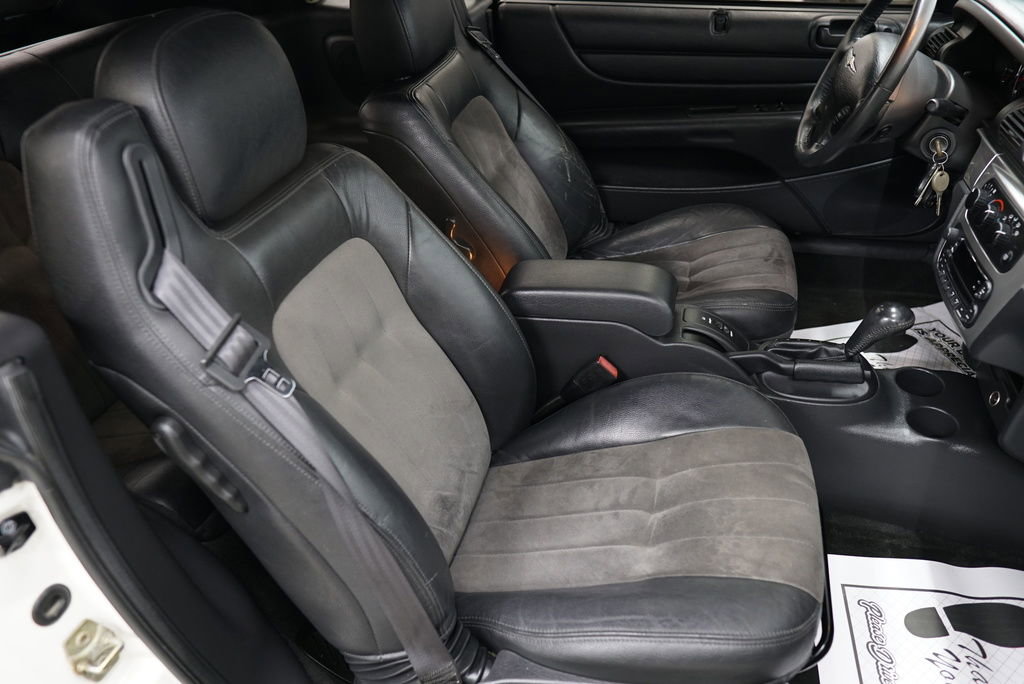 Used 2005 Chrysler Sebring Touring image 37