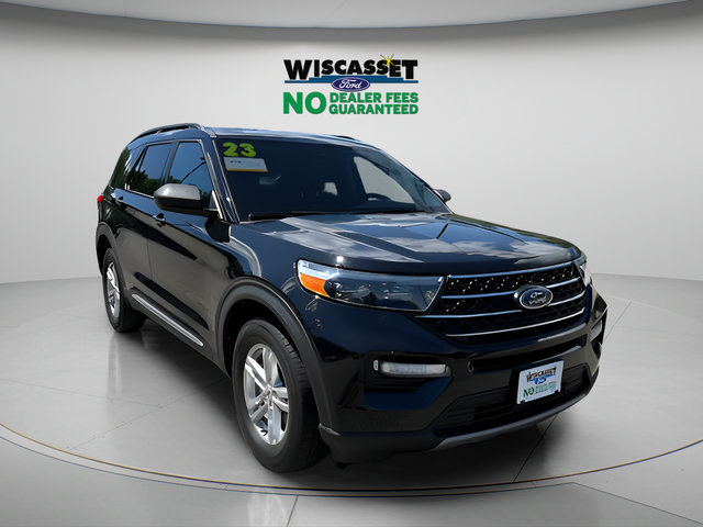 Certified 2023 Ford Explorer XLT w/ Equipment Group 202A AWD/4WD image 1
