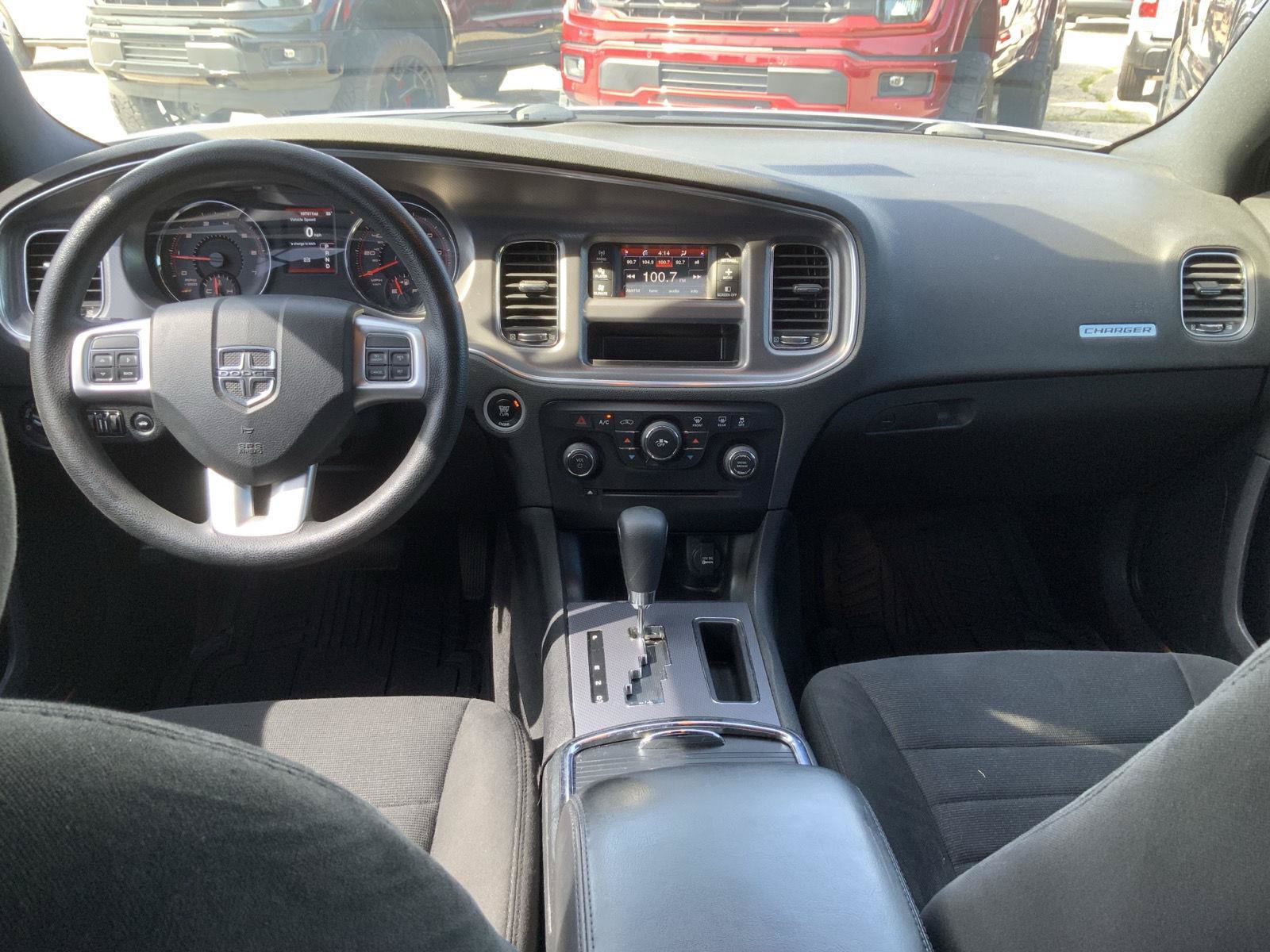 Used 2014 Dodge Charger SE RWD image 35