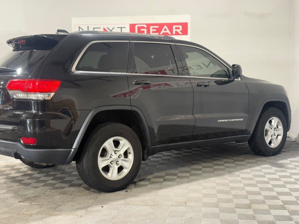 Used 2016 Jeep Grand Cherokee Laredo w/ Quick Order Package 23E AWD/4WD image 9