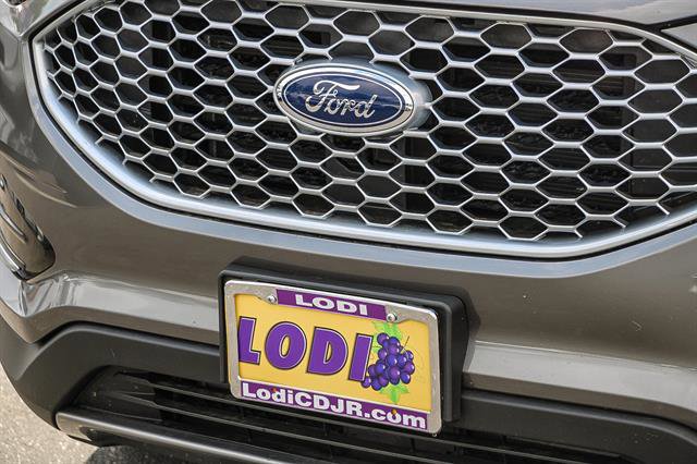 Used 2023 Ford Edge SEL image 8