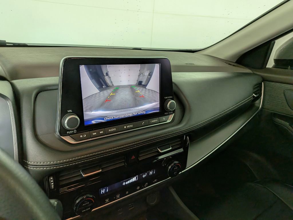 Used 2023 Nissan Rogue SV image 24