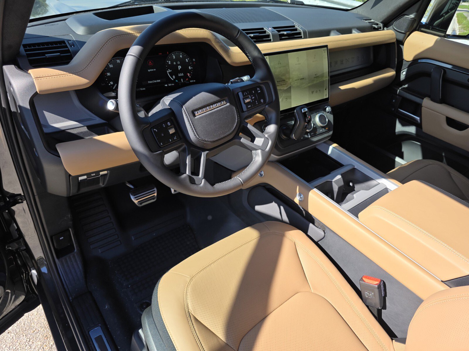 New 2026 Land Rover Defender 90 V8 AWD/4WD image 10
