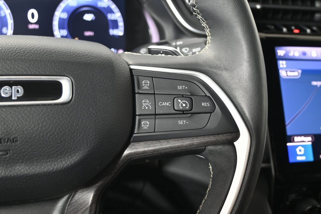 Used 2023 Jeep Grand Cherokee Limited w/ Black Appearance Package image 37