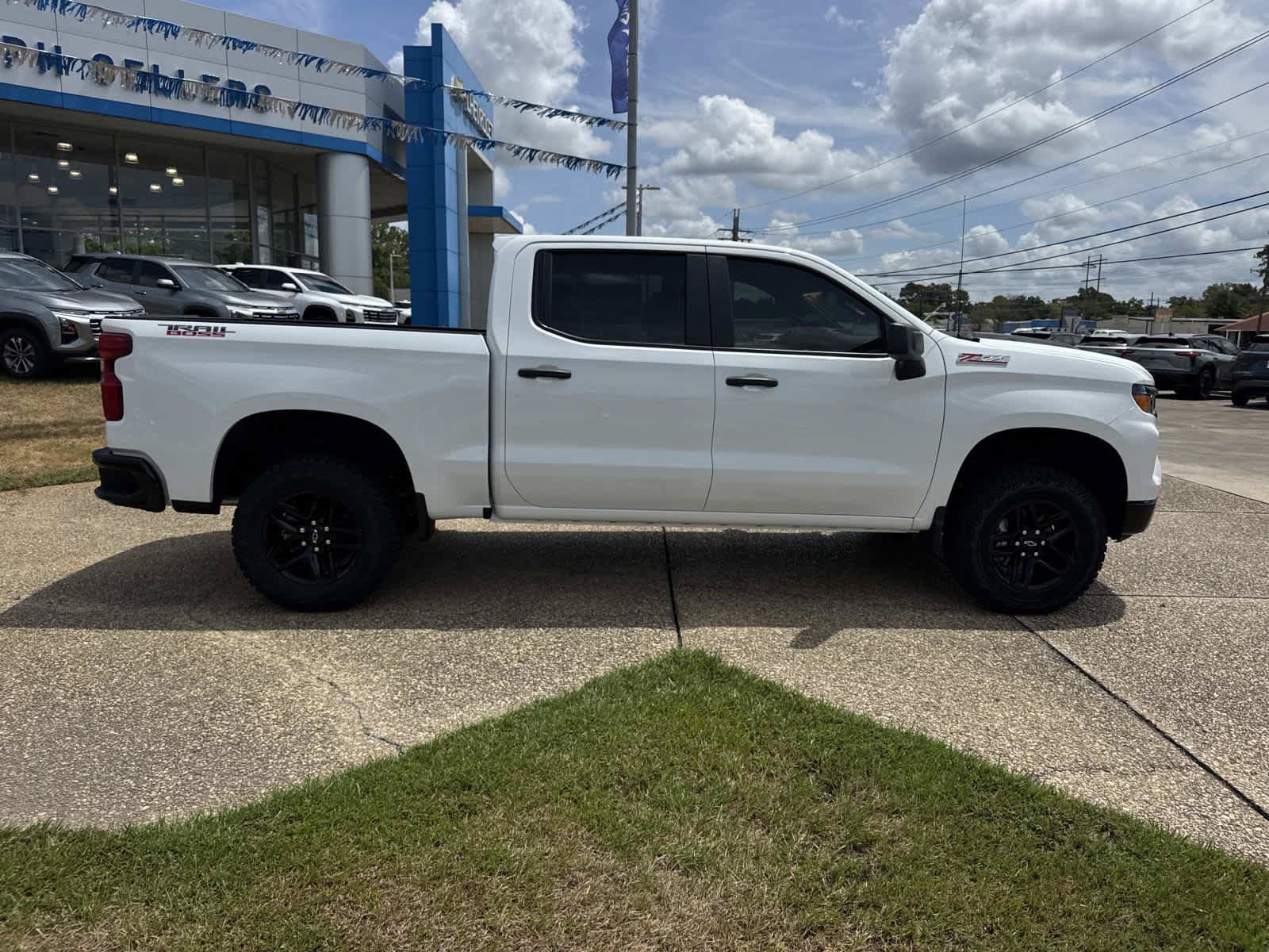 New 2026 Chevrolet Silverado 1500 Custom Trail Boss AWD/4WD image 6