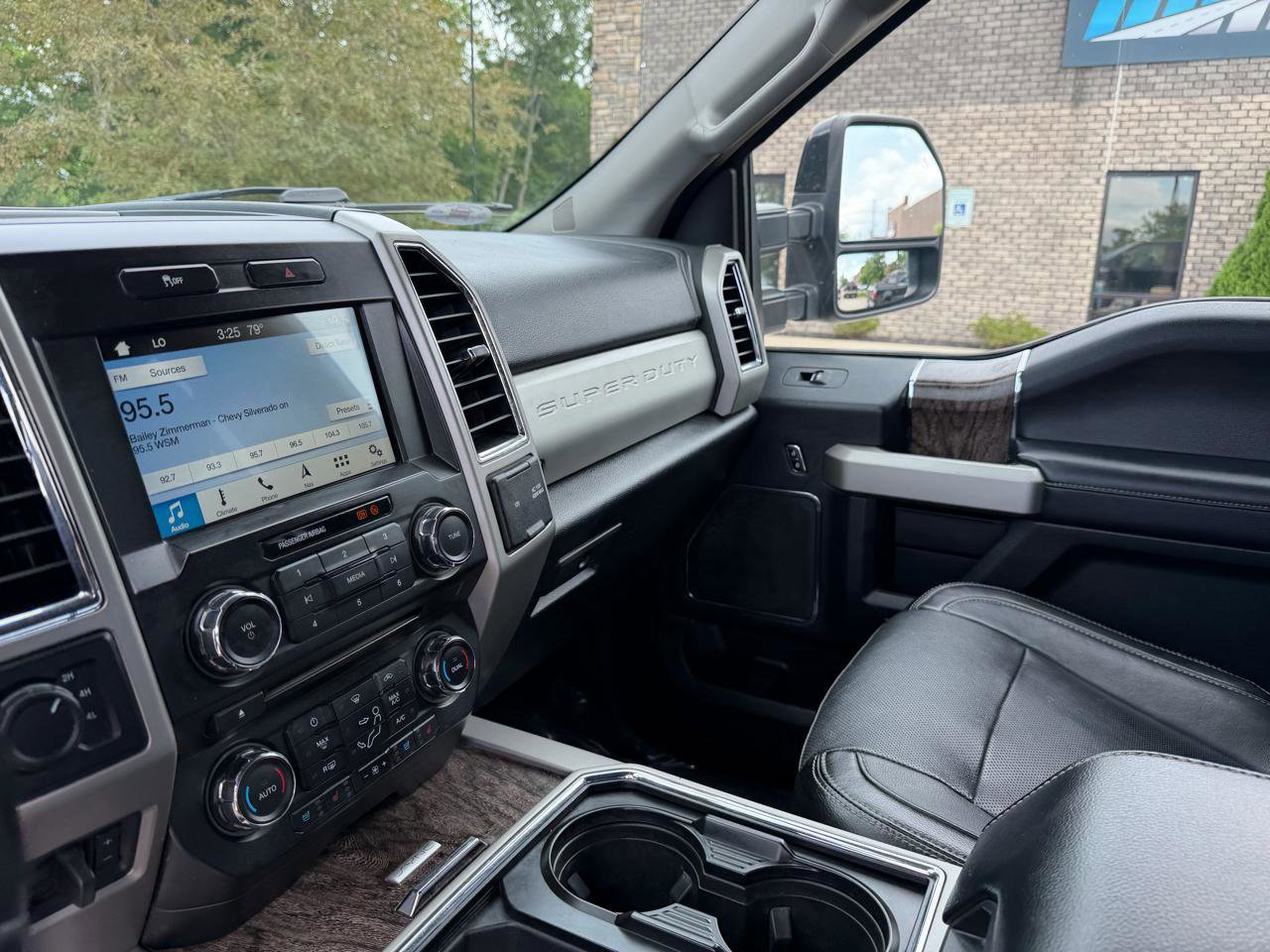 Used 2018 Ford F350 Lariat AWD/4WD image 12