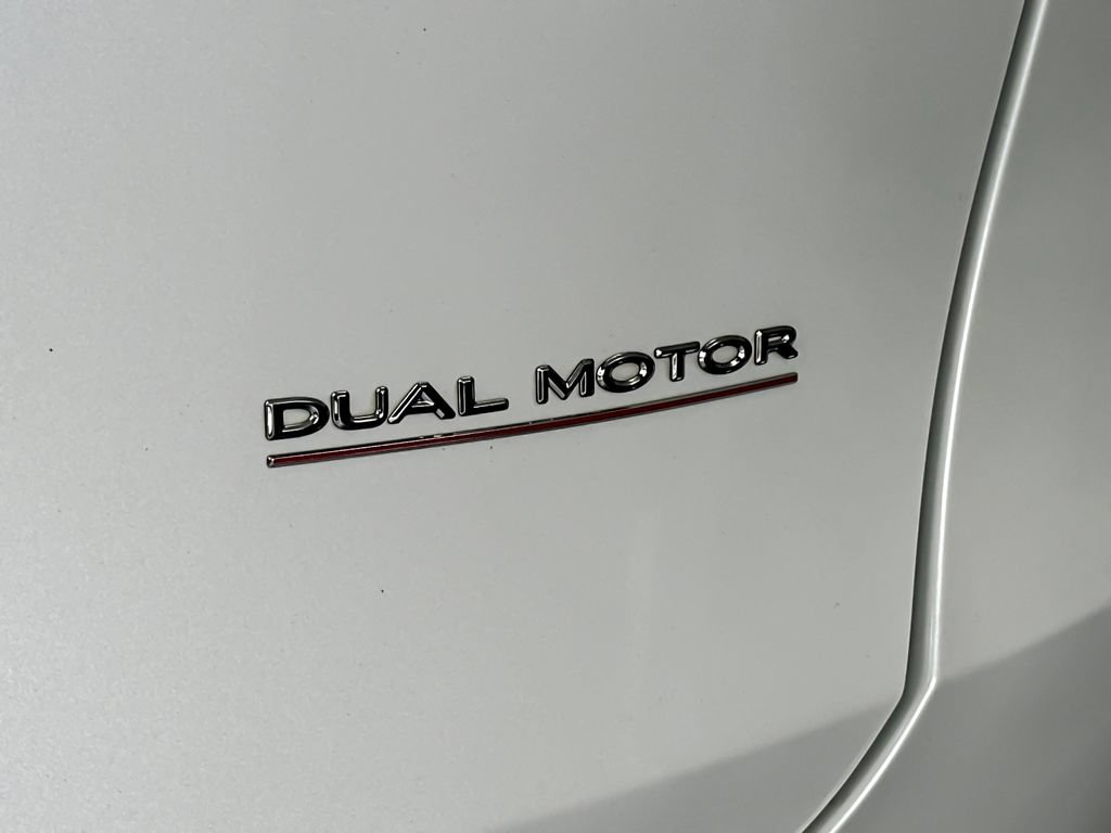 Used 2023 Tesla Model Y Performance AWD/4WD image 25