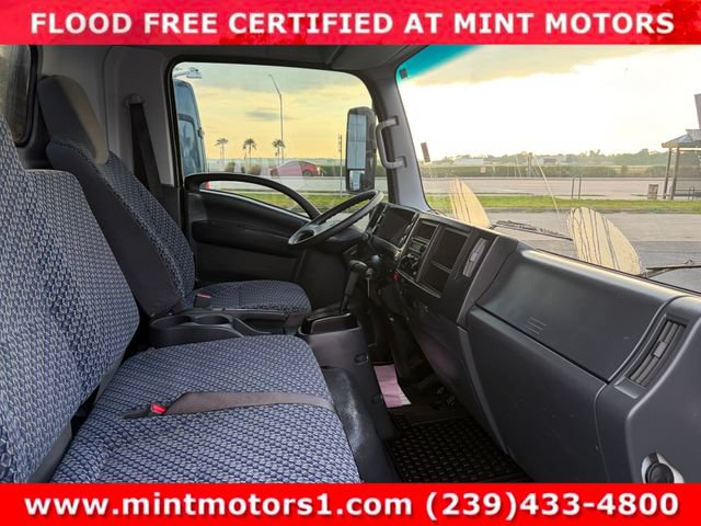 Used 2024 Isuzu NPR RWD image 29
