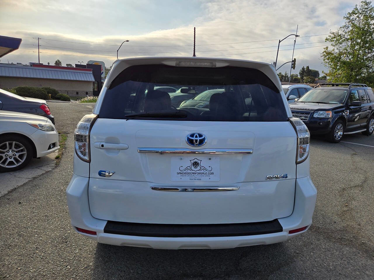 Used 2012 Toyota RAV4 EV image 12