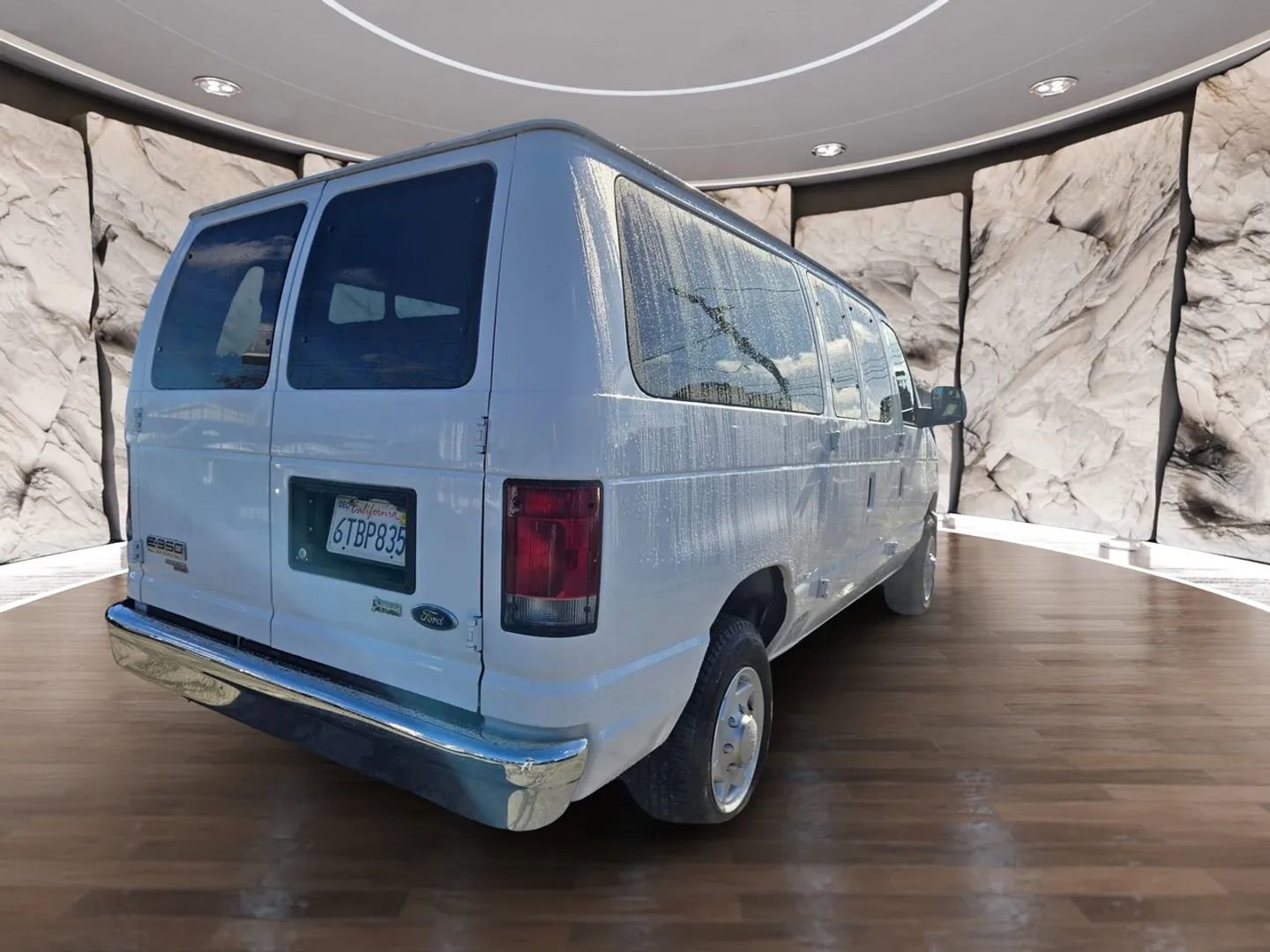 Used 2012 Ford E-350 and Econoline 350 XLT image 6