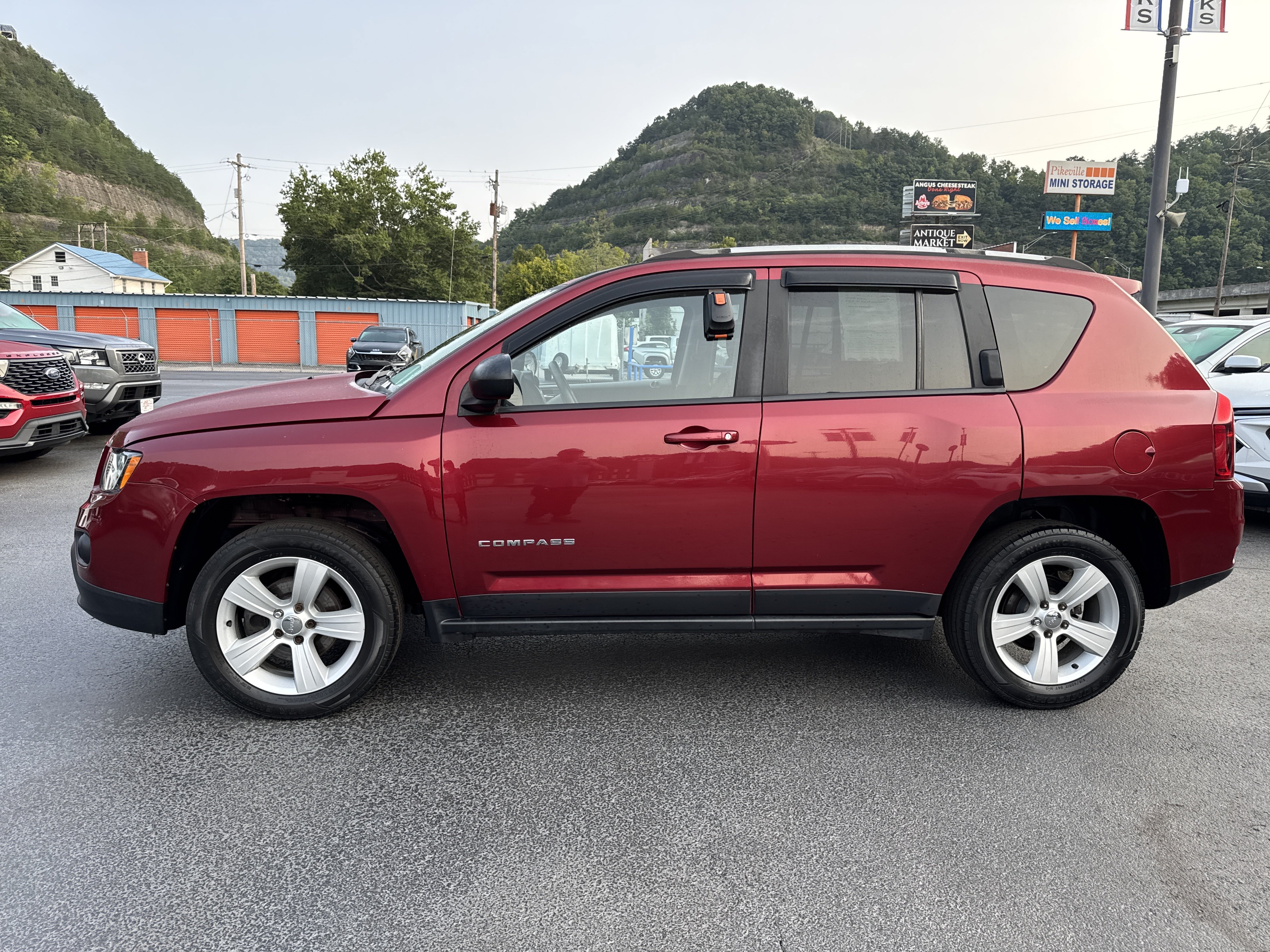 Used 2017 Jeep Compass Sport w/ Power Value Group AWD/4WD image 4