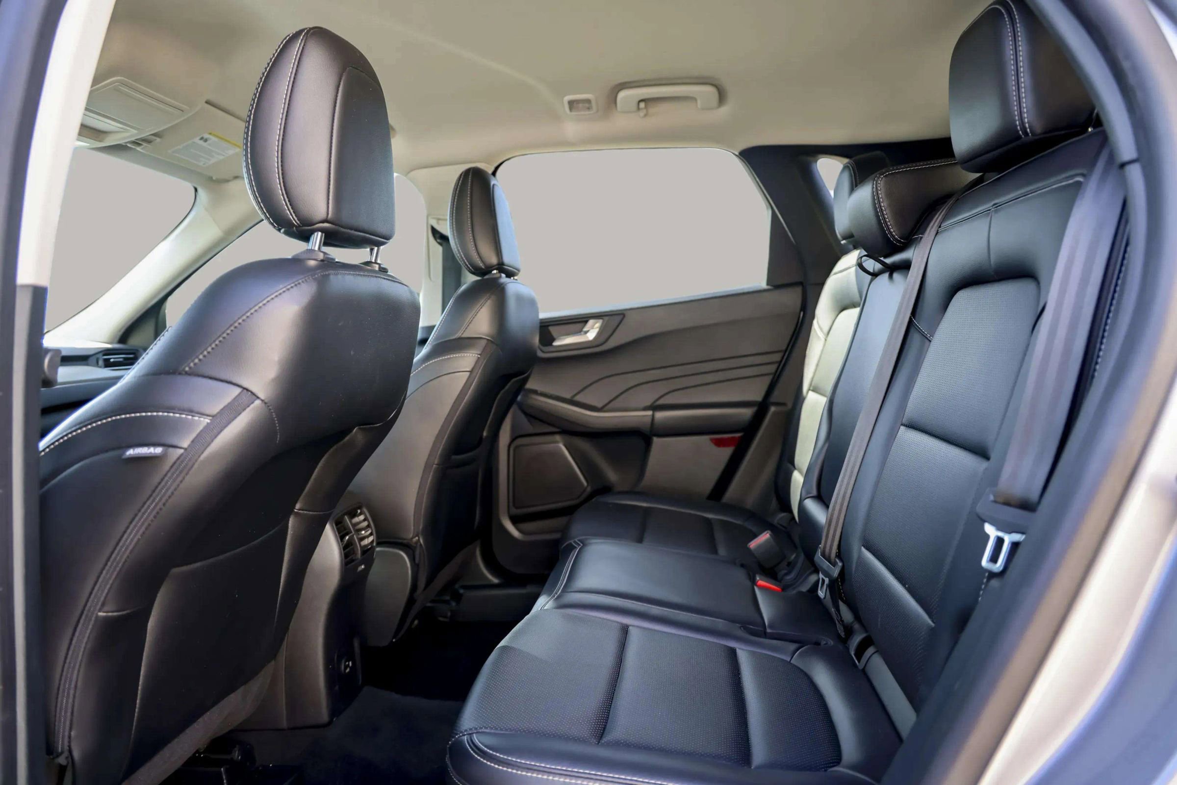 Used 2021 Ford Escape SEL image 30