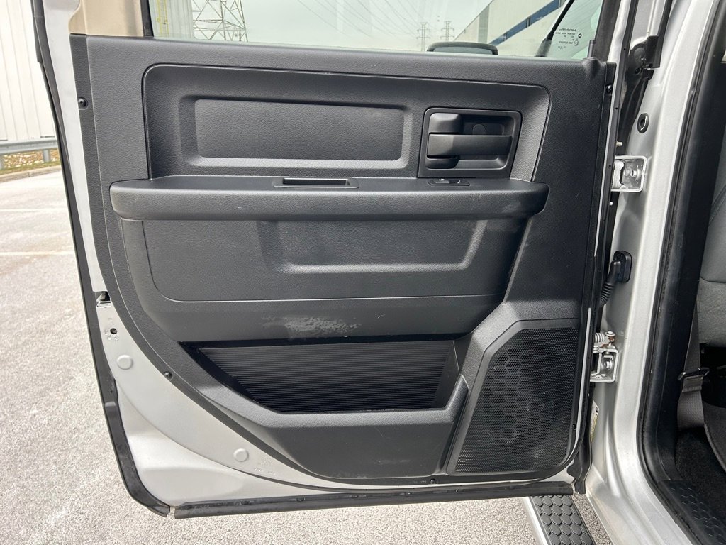 Used 2014 RAM 1500 Express w/ Ram Charger Package image 30