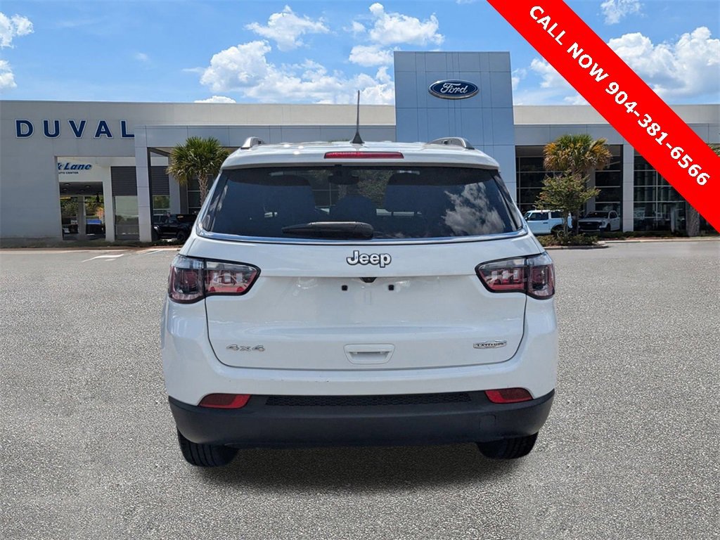 Used 2024 Jeep Compass Latitude image 4