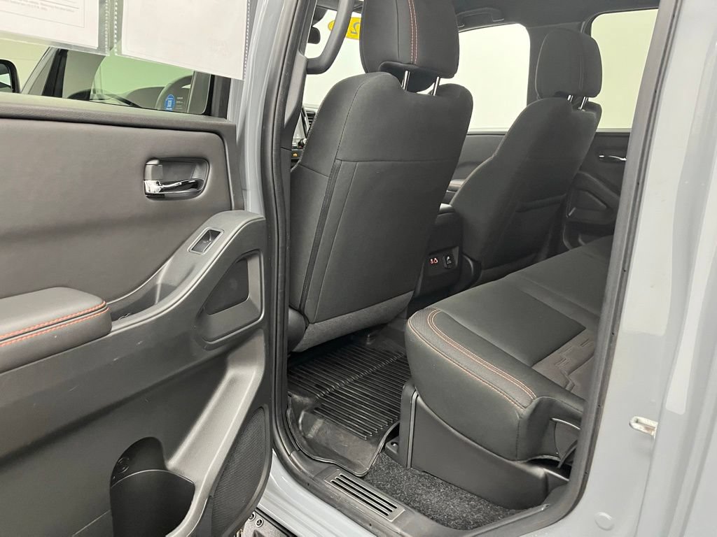 Used 2023 Nissan Frontier PRO-4X w/ Pro Convenience Package AWD/4WD image 34