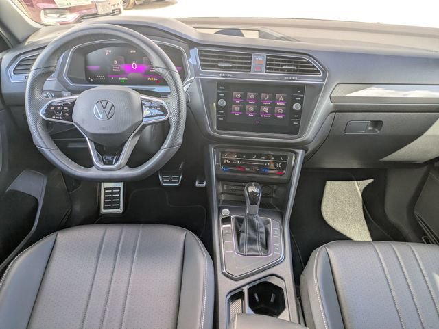 Used 2023 Volkswagen Tiguan SE R-Line FWD image 26
