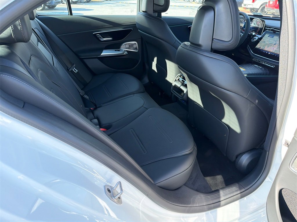 New 2026 Mercedes-Benz E 53 AMG e 4MATIC Sedan image 16
