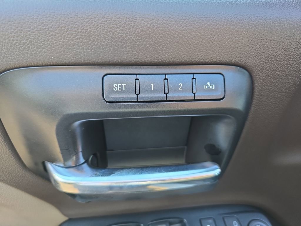 Used 2015 GMC Sierra 3500 Denali image 27