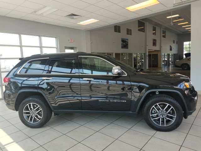 Certified 2021 Jeep Grand Cherokee Limited w/ Luxury Group II AWD/4WD image 12