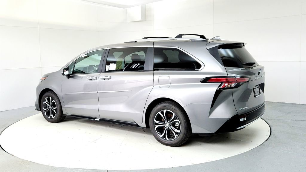 New 2026 Toyota Sienna Platinum AWD/4WD image 4