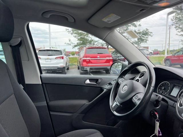 Used 2013 Volkswagen Tiguan S AWD/4WD image 31