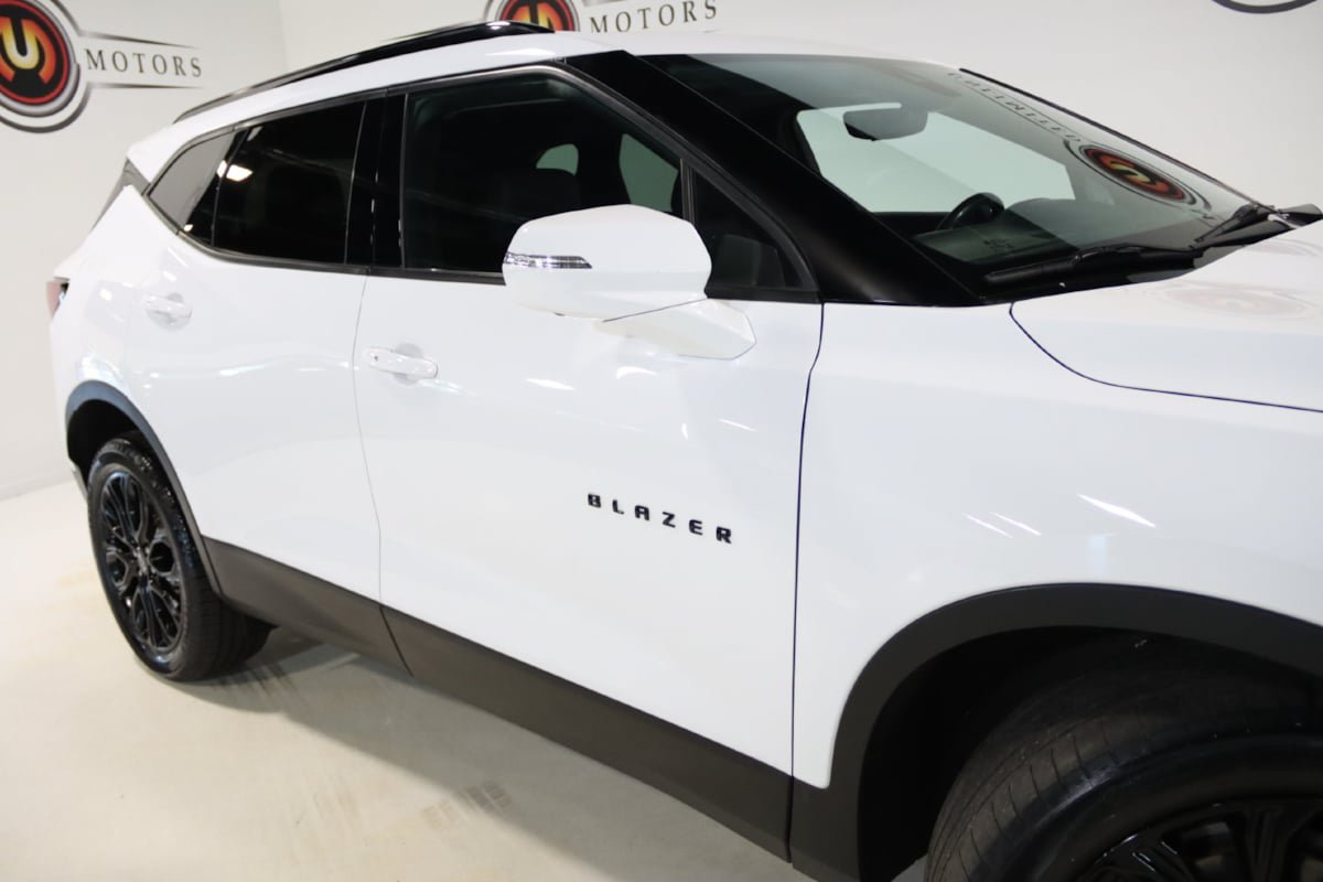 Used 2022 Chevrolet Blazer LT w/ Sound & Technology Package AWD/4WD image 8